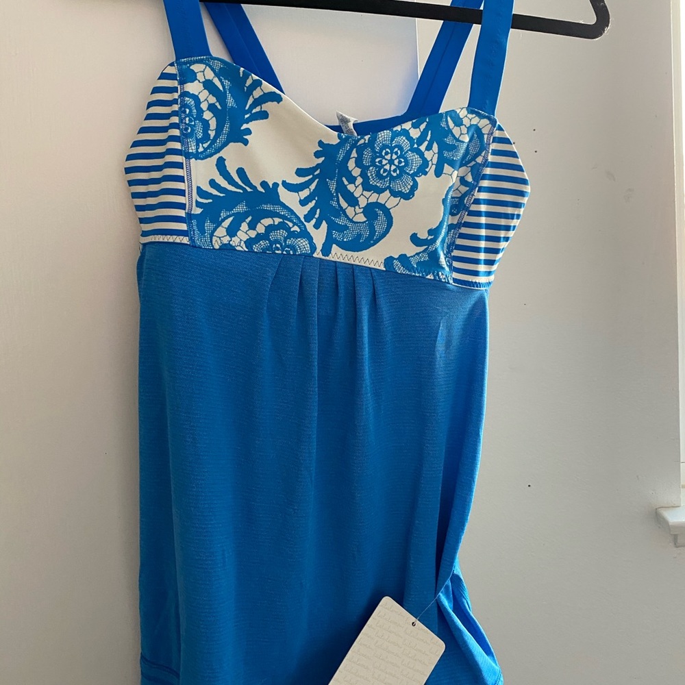 Lululemon back on track tank